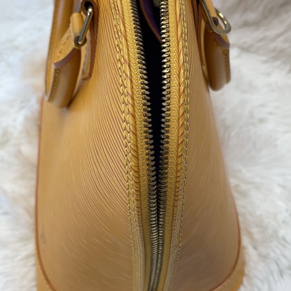 LOUIS VUITTON EPI ALMA PM CITRON AR0947 ‼️FINAL DROP‼️ - Picture 15 of 16